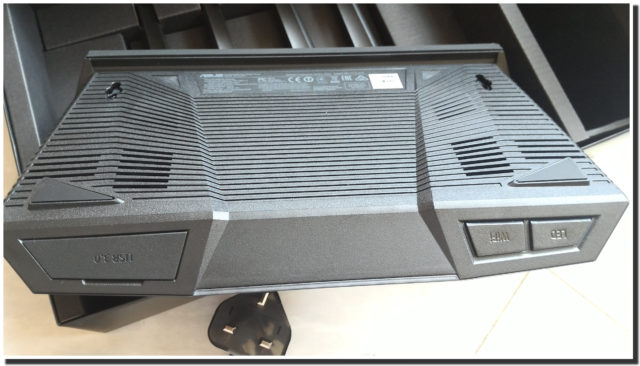 Asus RT-AC87U unboxing